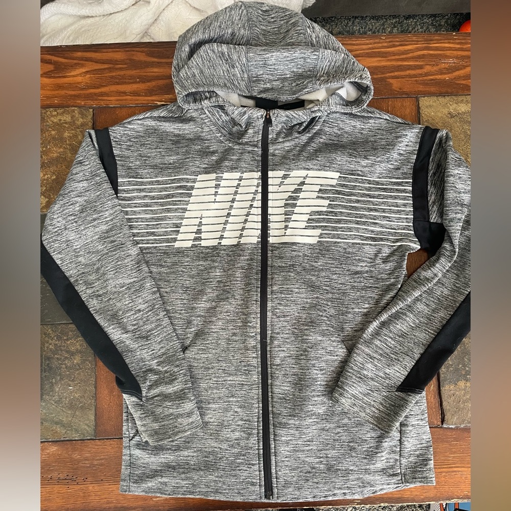 SOLD! NIKE | Fleece lined dry fit zip hoodie - EUC
